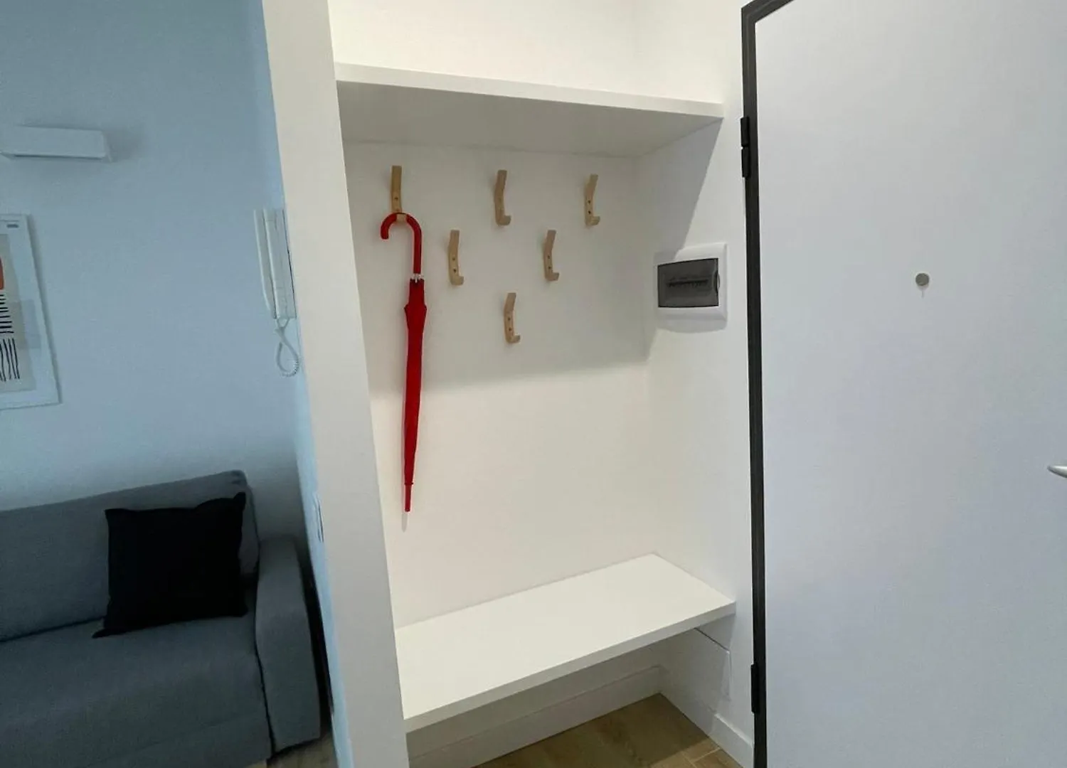 Dcube Apartment B Rom